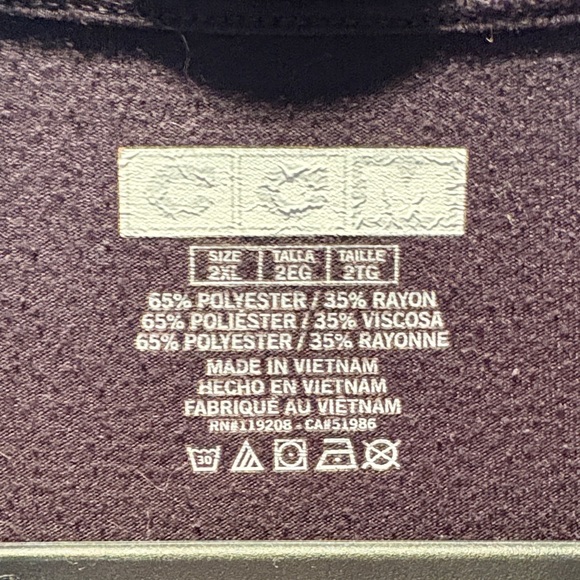 University of North Dakota Hockey Men's Black T-Shirt - Picture 2 of 2